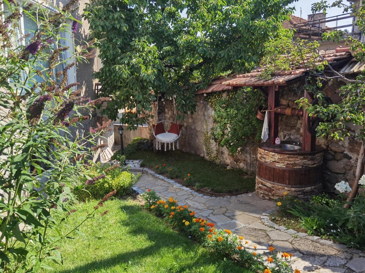 Mira Guest House Dobrinischte Exterior foto