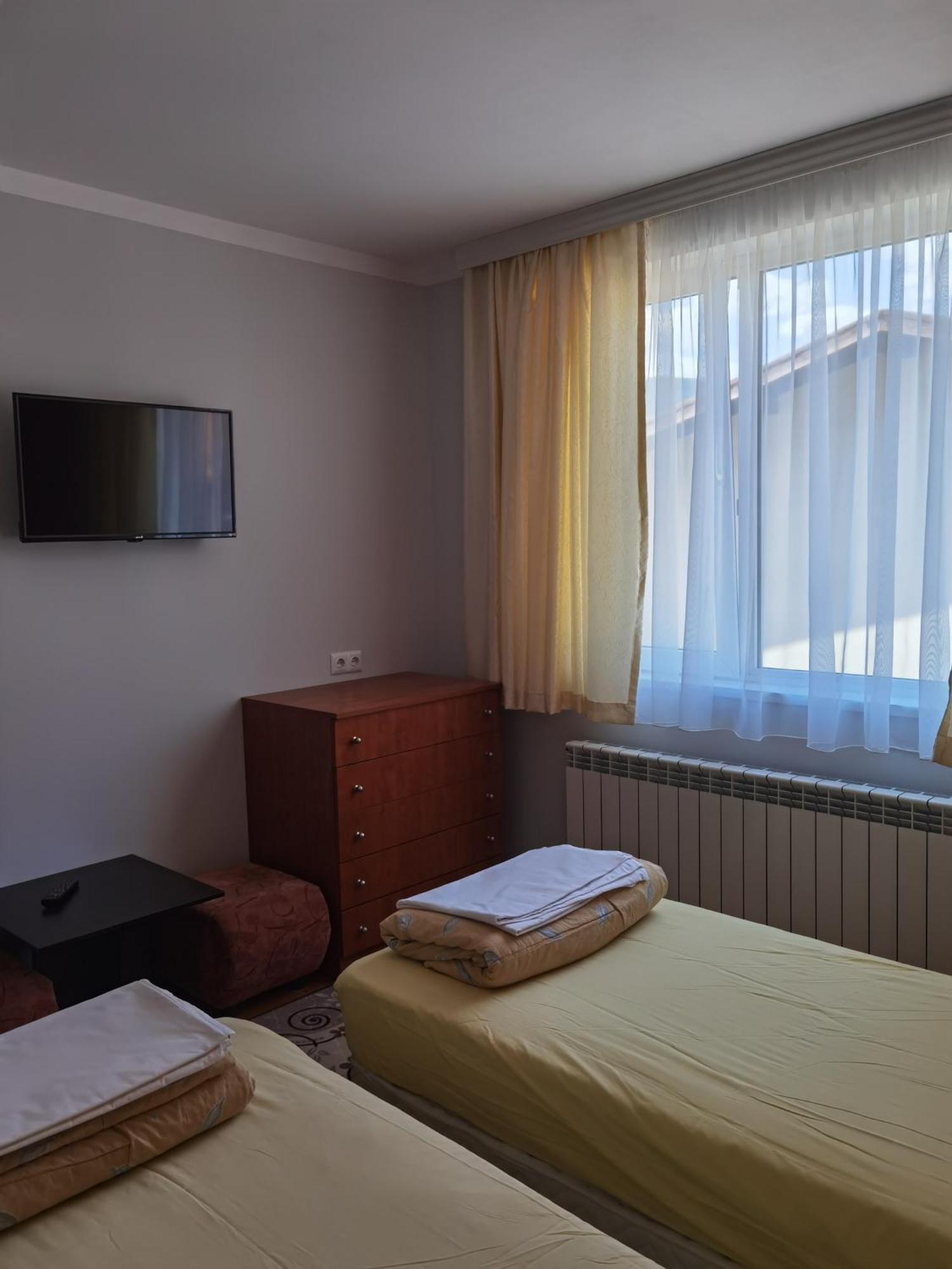 Mira Guest House Dobrinischte Zimmer foto